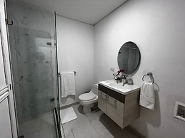 HERMOSO ESTUDIO 311 BY PARCEROS GROUP