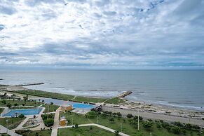 w Majestic Loft w Ocean View in Crespo