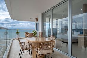 w Majestic Loft w Ocean View in Crespo