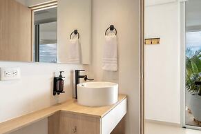 w Majestic Loft w Ocean View in Crespo