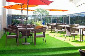 Comfort Hub Hotels and Suites