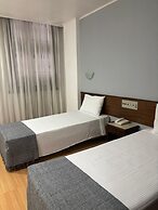 Fast 10 City Hotel