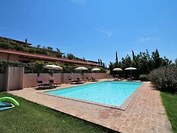 Farm With Pool in Montalto di Castro