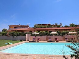 Farm With Pool in Montalto di Castro