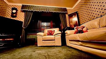 Luxurious and Cozy Apartment