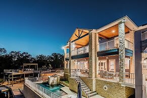 New Big Blue - Waterfront w Private Pool