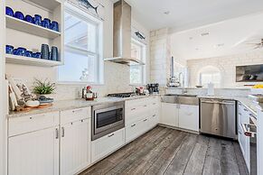 New Big Blue - Waterfront w Private Pool