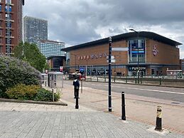 Broad St - 1 Bedroom - 1 Bathroom - Free Parking