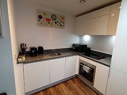 Broad St - 1 Bedroom - 1 Bathroom - Free Parking
