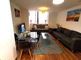 Broad St - 1 Bedroom - 1 Bathroom - Free Parking