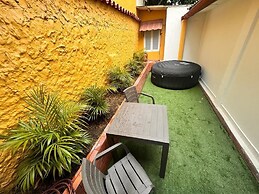 ESTUDIO CON JACUZZI BY PARCEROS GROUP