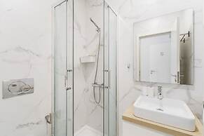 Bellu Studios & Suites