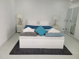 APTO CON SALIDA AL MAR BY PARCEROS GROUP