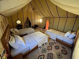 Adrar Luxury Camp