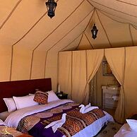 Adrar Luxury Camp