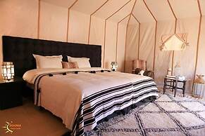 Adrar Luxury Camp