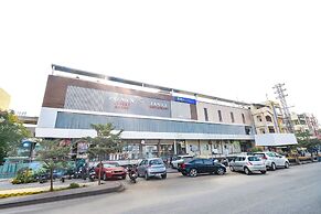 Fabhotel Srs Grand