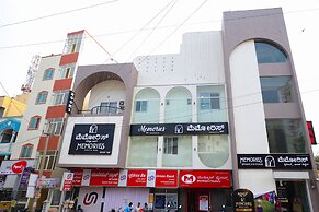 Fabhotel Memories Inn