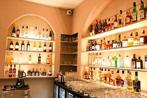 Fabhotel Memories Inn