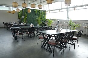 Fabhotel Memories Inn