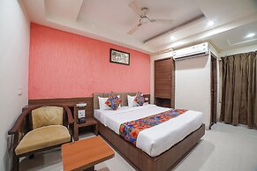Fabhotel Johri Regency