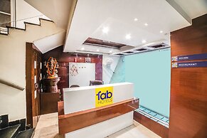 Fabhotel Johri Regency