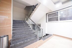 Fabhotel Johri Regency