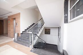 Fabhotel Johri Regency