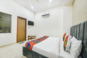 FabHotel Kavya Inn