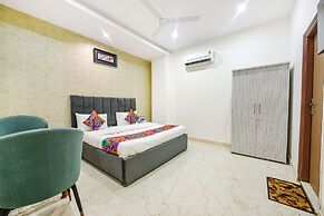 FabHotel Kavya Inn