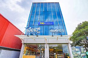 Fabhotel Prime The Waves