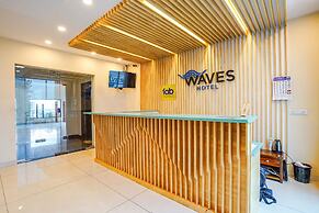 Fabhotel Prime The Waves