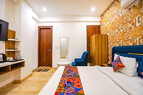Fabhotel Noida Business Suites