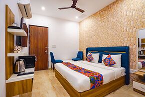 Fabhotel Noida Business Suites
