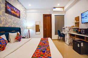Fabhotel Noida Business Suites