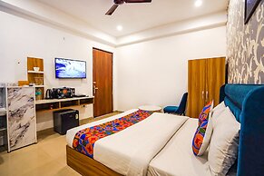 Fabhotel Noida Business Suites