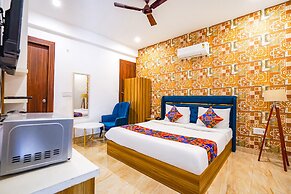 Fabhotel Noida Business Suites