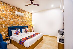 Fabhotel Noida Business Suites