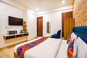 Fabhotel Noida Business Suites