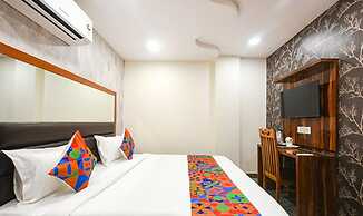 Fabhotel Mona Continental