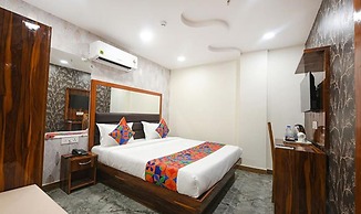 Fabhotel Mona Continental