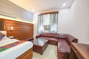 Fabhotel Black Stone Palace