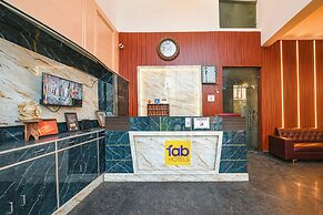 Fabhotel Black Stone Palace
