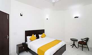 Fabhotel The Primero