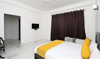 Fabhotel The Primero