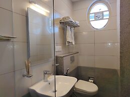 Hotel Aura by Woco Stays