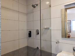 Hotel Aura by Woco Stays