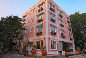 Hotel Aura by Woco Stays