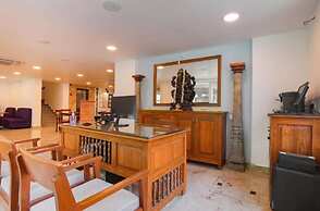 Hotel Aura by Woco Stays