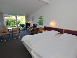 Holiday Home With pet Friendly Amenities-by Traum